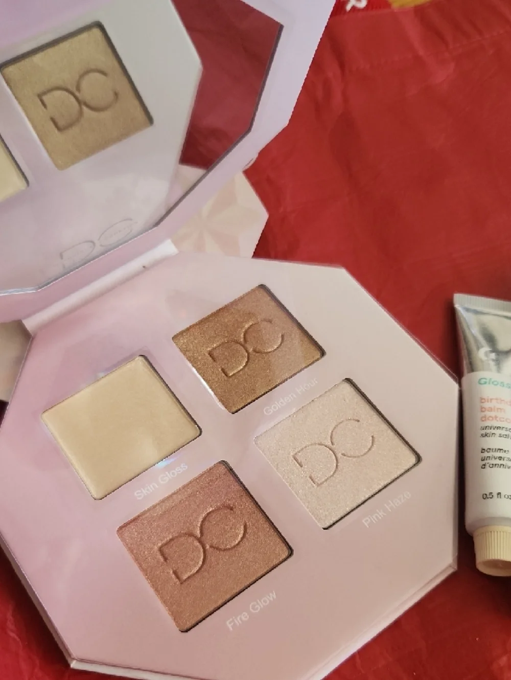 Dominique Cosmetics PRISMA Glow Highlighter Palette - Soft Pink - Picture 2 of 3